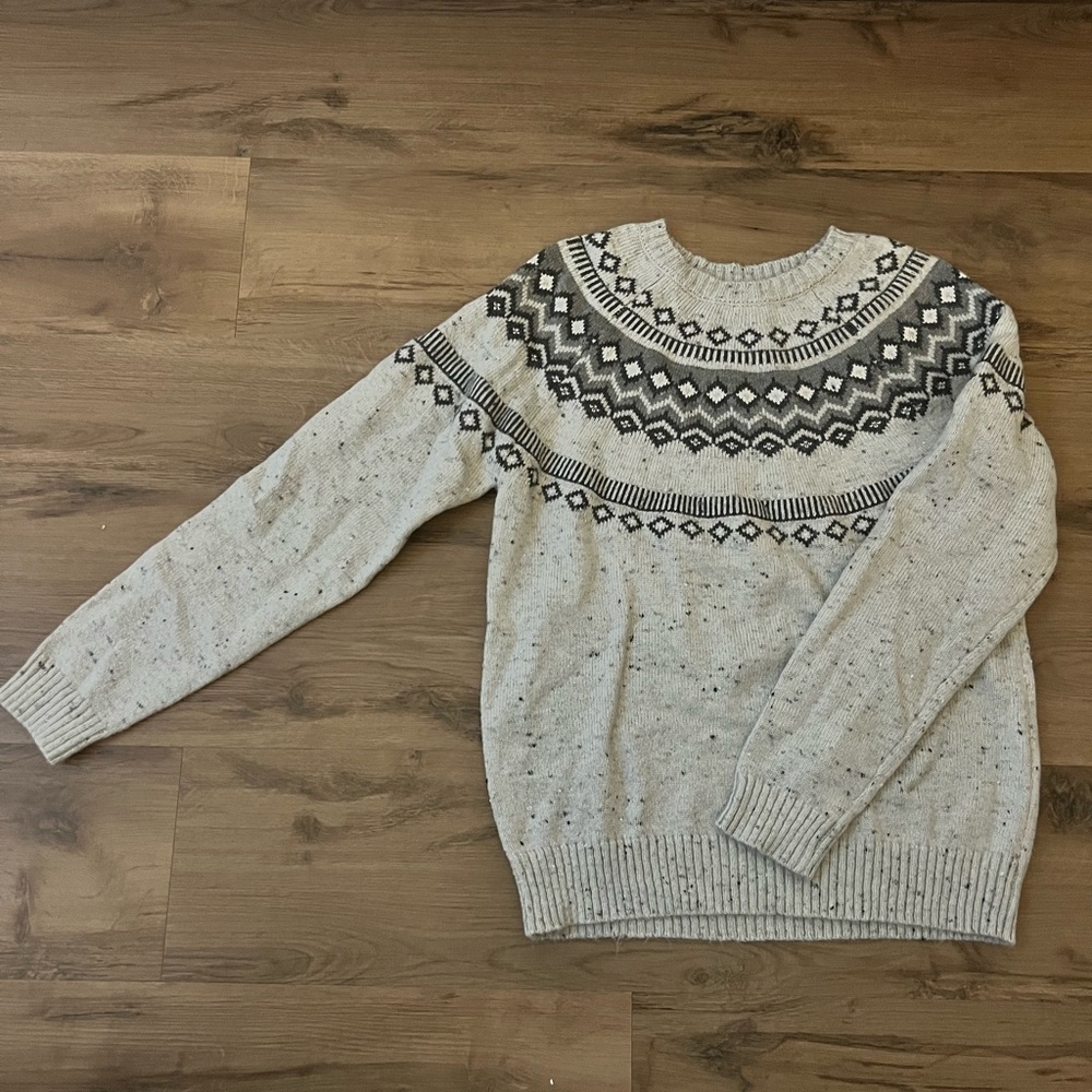 Grey sweater